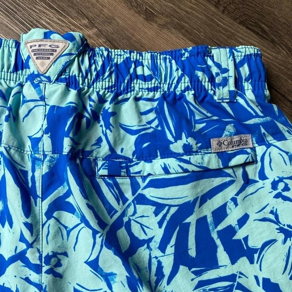 Columbia Men’s PFG Super Backcast Tropical Floral Water Shorts Size M